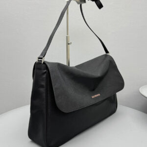 Balenciaga Grungy Medium Messenger Bag Black